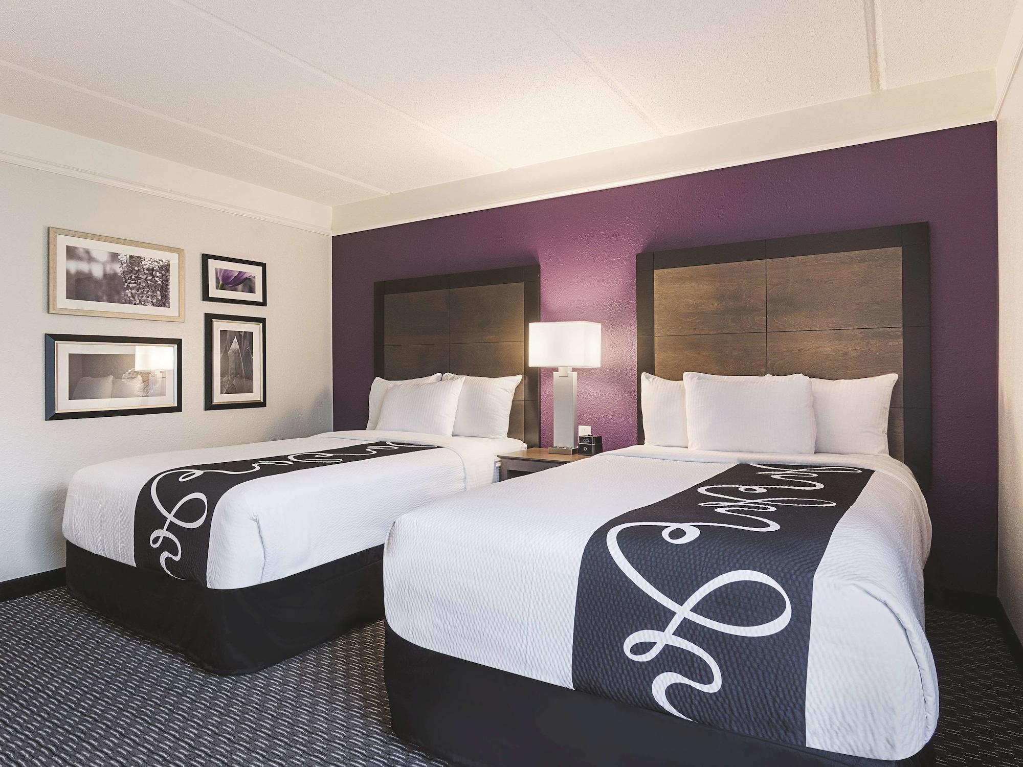 La Quinta By Wyndham Arlington North 6 Flags Dr Hotell Eksteriør bilde