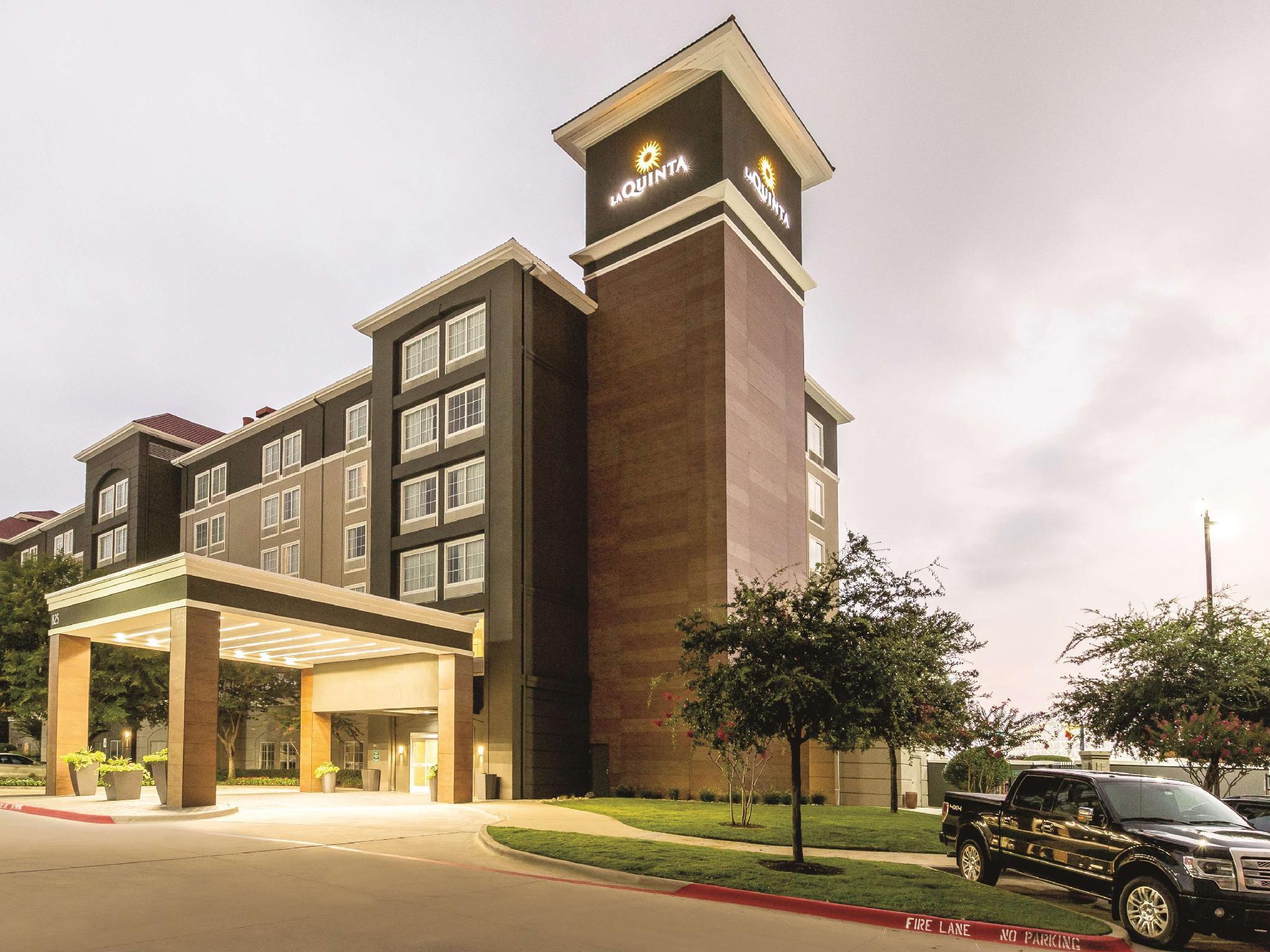 La Quinta By Wyndham Arlington North 6 Flags Dr Hotell Eksteriør bilde