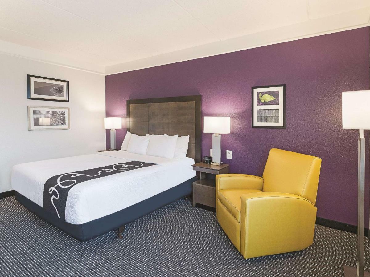 La Quinta By Wyndham Arlington North 6 Flags Dr Hotell Eksteriør bilde