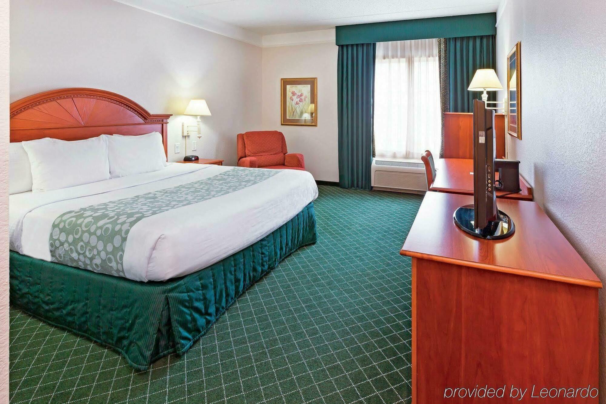 La Quinta By Wyndham Arlington North 6 Flags Dr Hotell Eksteriør bilde